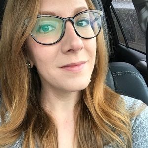 Meet your Posher, Lauren